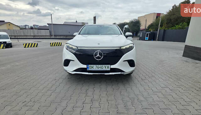 Мерседес EQS SUV, объемом двигателя 0 л и пробегом 27 тыс. км за 54900 $, фото 1 на Automoto.ua