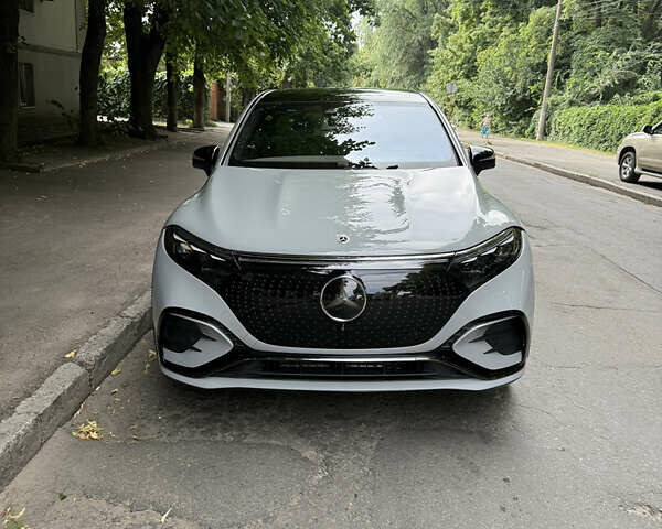 Серый Мерседес EQS SUV, объемом двигателя 0 л и пробегом 10 тыс. км за 69000 $, фото 1 на Automoto.ua