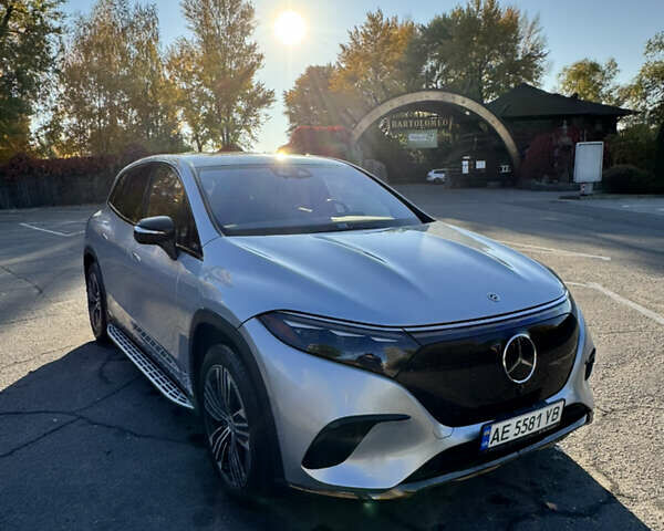 Серый Мерседес EQS SUV, объемом двигателя 0 л и пробегом 31 тыс. км за 72000 $, фото 1 на Automoto.ua