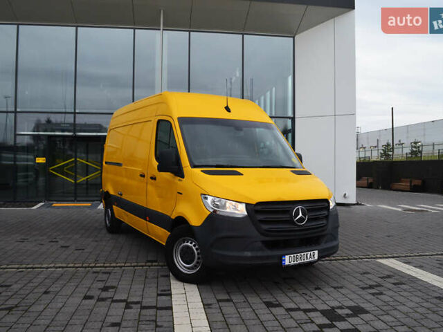 Желтый Мерседес eSprinter, объемом двигателя 0 л и пробегом 27 тыс. км за 20572 $, фото 1 на Automoto.ua