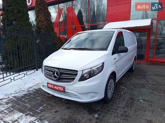 Белый Мерседес eVito, объемом двигателя 0 л и пробегом 62 тыс. км за 20000 $, фото 1 на Automoto.ua
