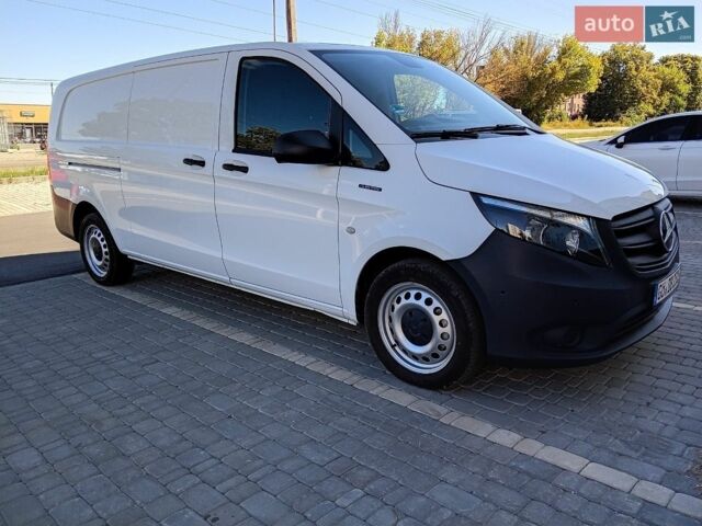 Білий Мерседес eVito, об'ємом двигуна 0 л та пробігом 138 тис. км за 25555 $, фото 1 на Automoto.ua