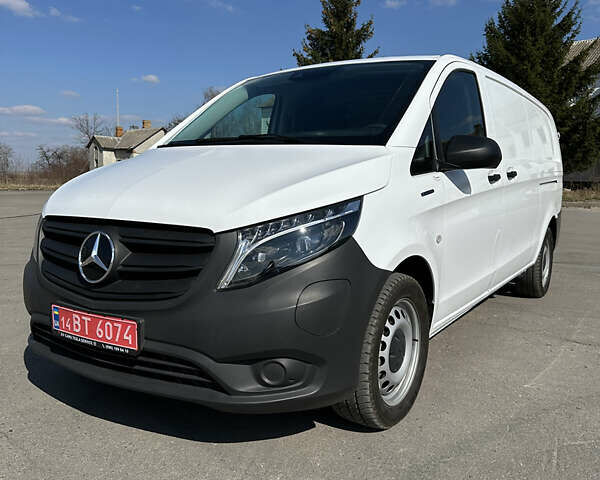 Белый Мерседес eVito, объемом двигателя 0 л и пробегом 2 тыс. км за 27900 $, фото 1 на Automoto.ua