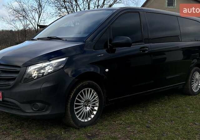 Чорний Мерседес eVito, об'ємом двигуна 0 л та пробігом 255 тис. км за 24800 $, фото 1 на Automoto.ua