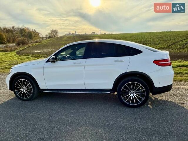 Білий Мерседес GLC-Class Coupe, об'ємом двигуна 1.99 л та пробігом 107 тис. км за 41900 $, фото 1 на Automoto.ua