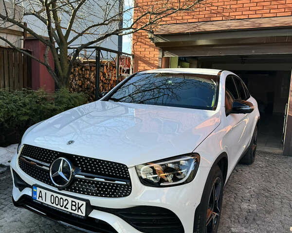 Белый Мерседес GLC-Class Coupe, объемом двигателя 1.95 л и пробегом 18 тыс. км за 59100 $, фото 1 на Automoto.ua