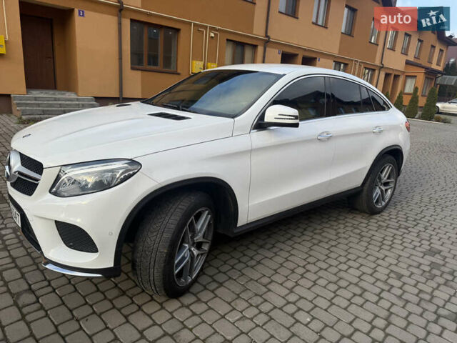 Белый Мерседес GLE-Class Coupe, объемом двигателя 3 л и пробегом 71 тыс. км за 40999 $, фото 1 на Automoto.ua