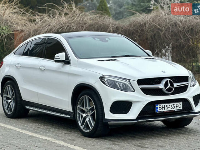 Белый Мерседес GLE-Class Coupe, объемом двигателя 4.66 л и пробегом 155 тыс. км за 41500 $, фото 1 на Automoto.ua