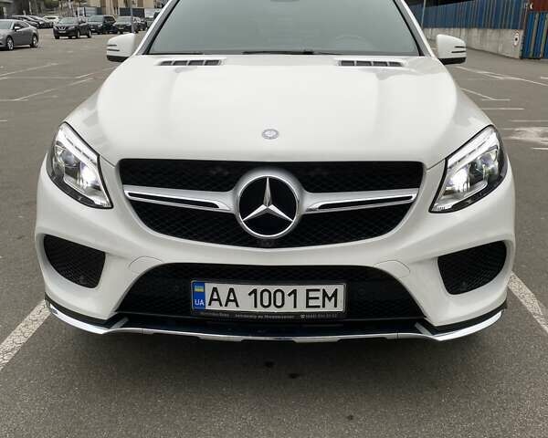 Білий Мерседес GLE-Class Coupe, об'ємом двигуна 3 л та пробігом 41 тис. км за 42550 $, фото 1 на Automoto.ua