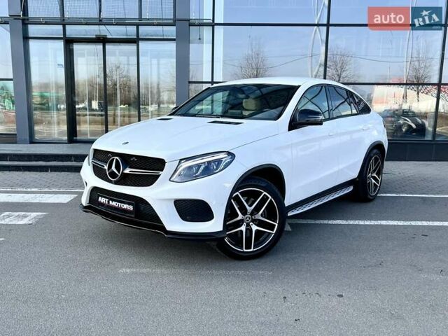 Белый Мерседес GLE-Class Coupe, объемом двигателя 3 л и пробегом 35 тыс. км за 51000 $, фото 1 на Automoto.ua