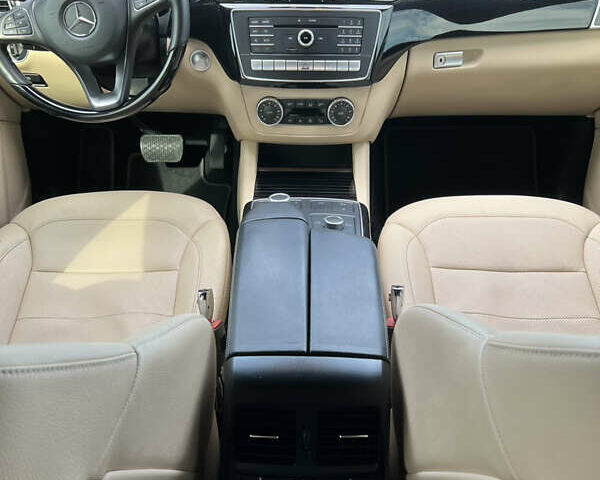 Черный Мерседес GLE-Class Coupe, объемом двигателя 2.99 л и пробегом 230 тыс. км за 45000 $, фото 1 на Automoto.ua