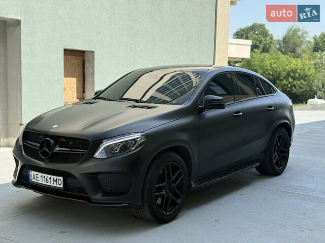 Сірий Мерседес GLE-Class Coupe, об'ємом двигуна 3 л та пробігом 109 тис. км за 39999 $, фото 1 на Automoto.ua