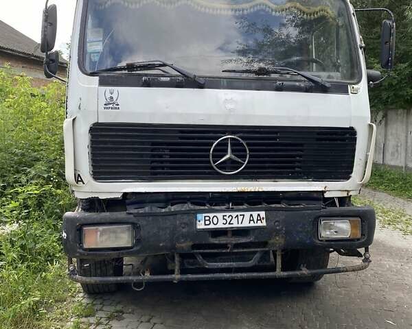 Белый Мерседес LK-Series, объемом двигателя 14.62 л и пробегом 1000 тыс. км за 6500 $, фото 1 на Automoto.ua