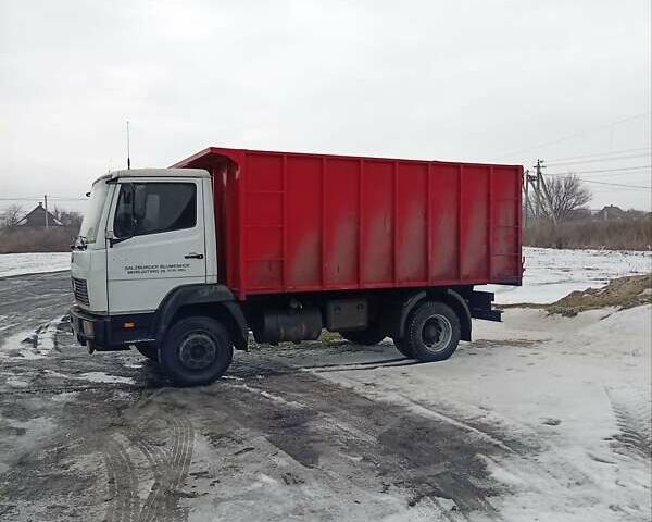 Белый Мерседес LK-Series, объемом двигателя 6 л и пробегом 330 тыс. км за 17000 $, фото 1 на Automoto.ua