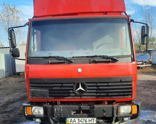 Красный Мерседес LK-Series, объемом двигателя 4.29 л и пробегом 857 тыс. км за 6500 $, фото 1 на Automoto.ua