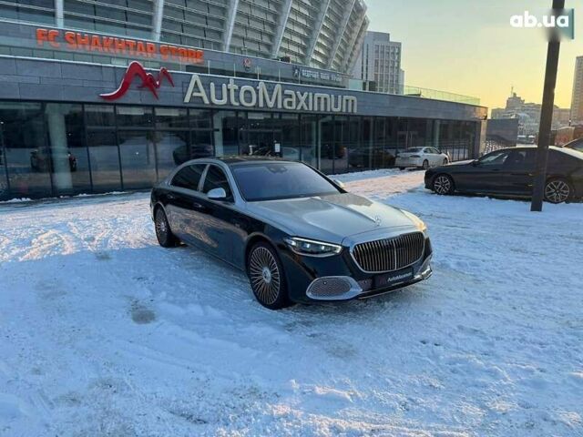 Мерседес Maybach S-Class, объемом двигателя 6 л и пробегом 14 тыс. км за 290000 $, фото 1 на Automoto.ua