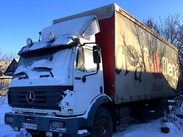 Белый Мерседес SK, объемом двигателя 6 л и пробегом 999 тыс. км за 9500 $, фото 1 на Automoto.ua