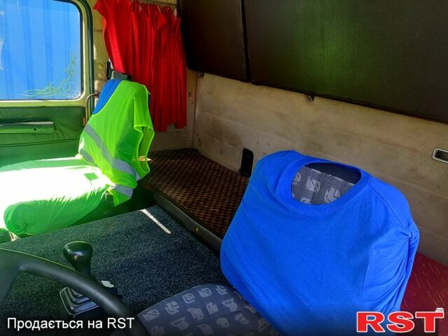 Білий Мерседес SK, об'ємом двигуна 14.6 л та пробігом 600 тис. км за 5500 $, фото 1 на Automoto.ua