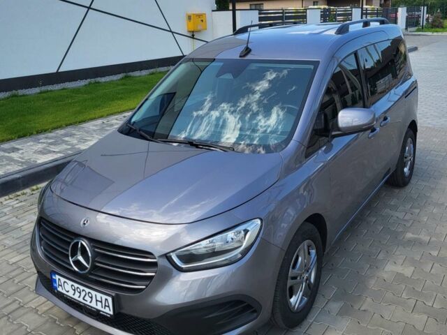 Сірий Мерседес T-Class, об'ємом двигуна 1.46 л та пробігом 28 тис. км за 28750 $, фото 1 на Automoto.ua