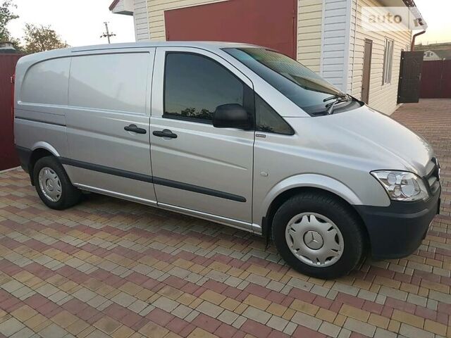 Сірий Мерседес Vito 110, об'ємом двигуна 2.2 л та пробігом 292 тис. км за 8200 $, фото 1 на Automoto.ua