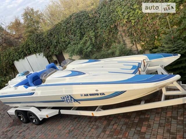 Меркруизер Магнум, объемом двигателя 9.5 л и пробегом 10 тыс. км за 120000 $, фото 1 на Automoto.ua