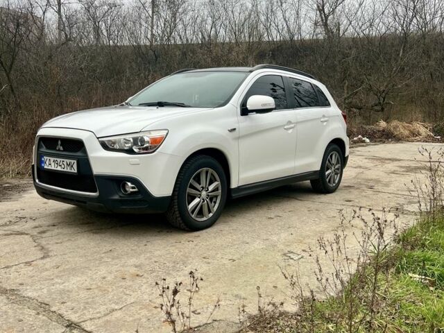 Білий Міцубісі АСХ, об'ємом двигуна 2 л та пробігом 220 тис. км за 10900 $, фото 1 на Automoto.ua