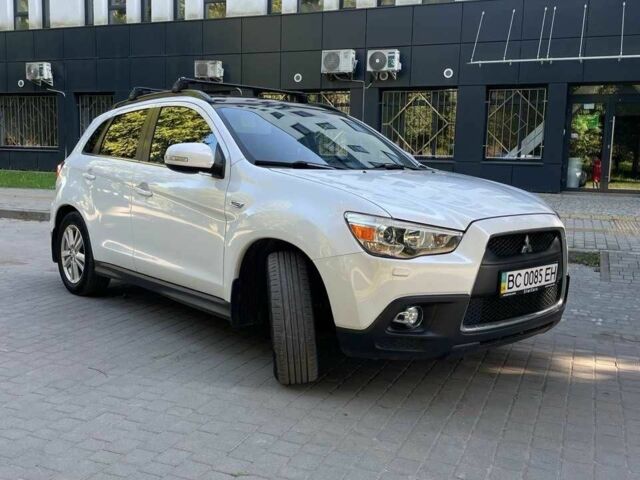 Білий Міцубісі АСХ, об'ємом двигуна 2 л та пробігом 170 тис. км за 9900 $, фото 1 на Automoto.ua