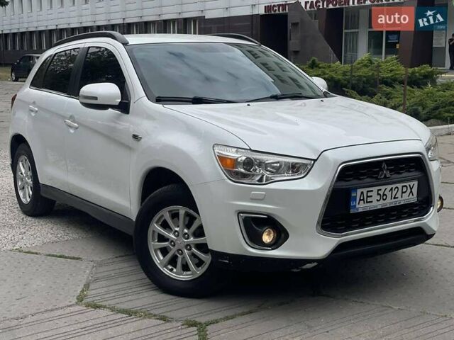 Белый Мицубиси АСХ, объемом двигателя 2 л и пробегом 86 тыс. км за 12900 $, фото 1 на Automoto.ua