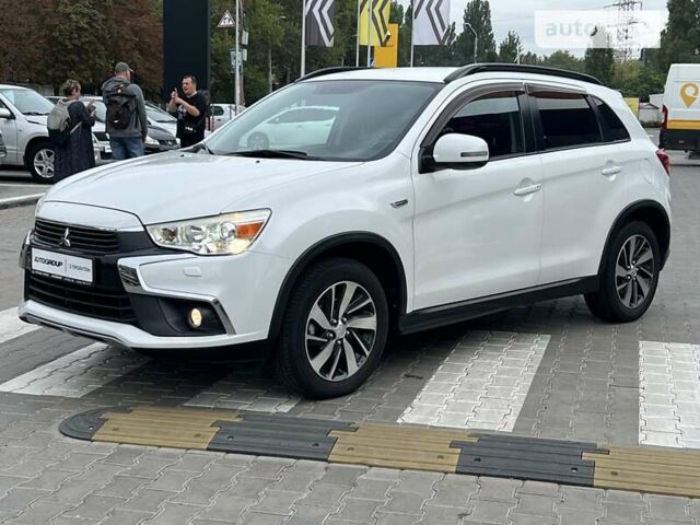 Белый Мицубиси АСХ, объемом двигателя 2 л и пробегом 89 тыс. км за 13100 $, фото 1 на Automoto.ua