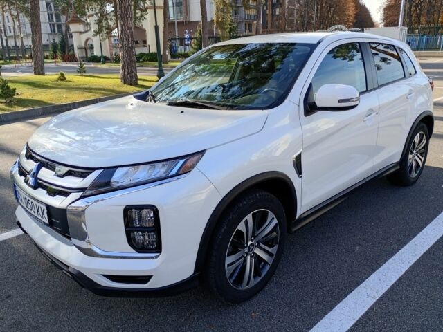 Белый Мицубиси АСХ, объемом двигателя 2 л и пробегом 90 тыс. км за 16500 $, фото 1 на Automoto.ua