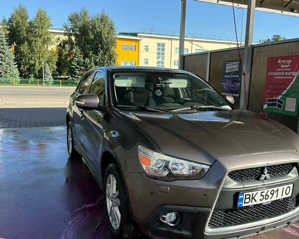 Міцубісі АСХ 2011 у Рівному на Automoto.ua Сірий Міцубісі АСХ, об'ємом двигуна 1.8 л та пробігом 215 тис. км за 10500 $, фото 1 на Automoto.ua