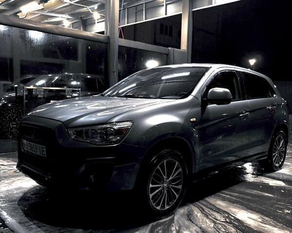 Серый Мицубиси АСХ, объемом двигателя 1.59 л и пробегом 180 тыс. км за 9000 $, фото 1 на Automoto.ua