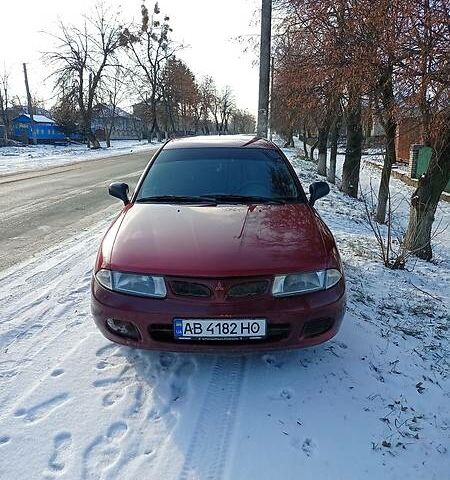 Червоний Міцубісі Харизма, об'ємом двигуна 1.9 л та пробігом 320 тис. км за 2650 $, фото 1 на Automoto.ua