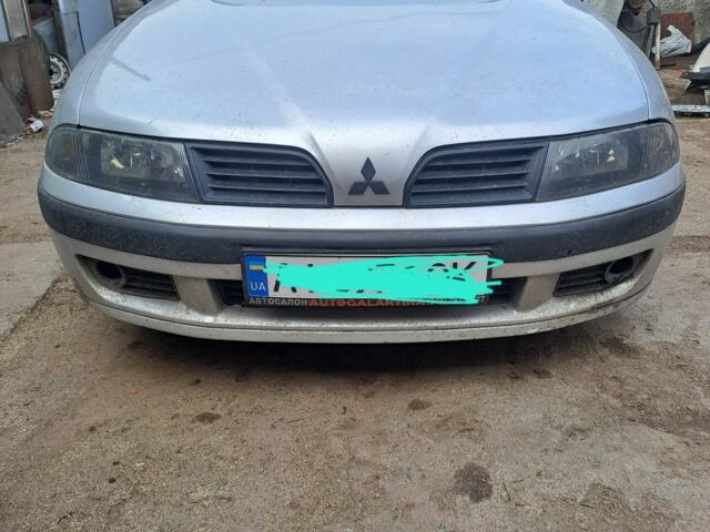 Серый Мицубиси Харизма, объемом двигателя 0 л и пробегом 333 тыс. км за 2700 $, фото 1 на Automoto.ua