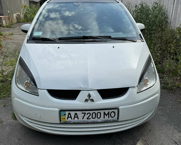 Білий Міцубісі Кольт, об'ємом двигуна 1.3 л та пробігом 168 тис. км за 3900 $, фото 1 на Automoto.ua