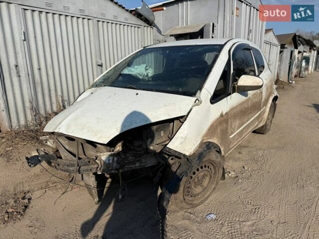 Белый Мицубиси Кольт, объемом двигателя 1.33 л и пробегом 99 тыс. км за 750 $, фото 1 на Automoto.ua