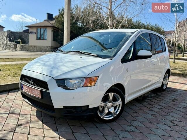 Белый Мицубиси Кольт, объемом двигателя 1.3 л и пробегом 125 тыс. км за 6100 $, фото 1 на Automoto.ua