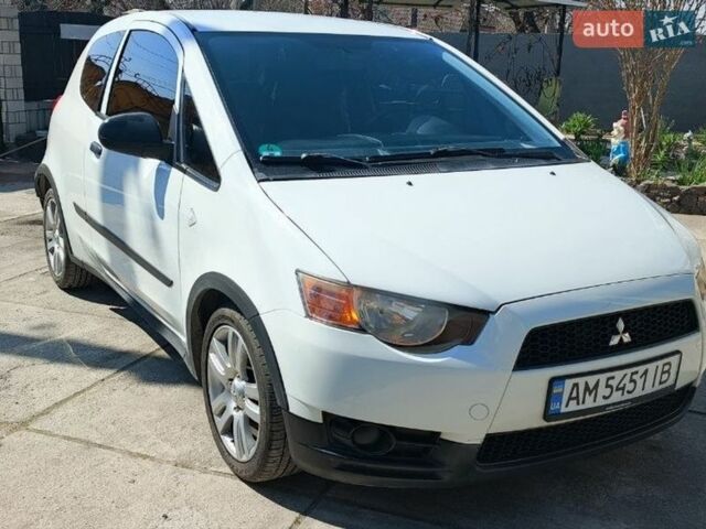 Білий Міцубісі Кольт, об'ємом двигуна 1.12 л та пробігом 170 тис. км за 5300 $, фото 1 на Automoto.ua
