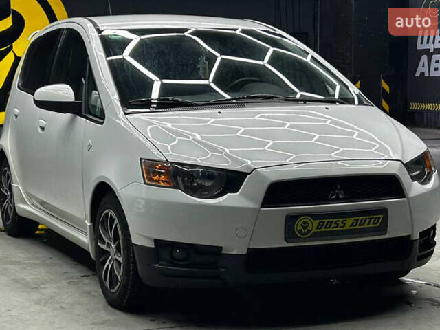 Білий Міцубісі Кольт, об'ємом двигуна 1.33 л та пробігом 138 тис. км за 7200 $, фото 1 на Automoto.ua