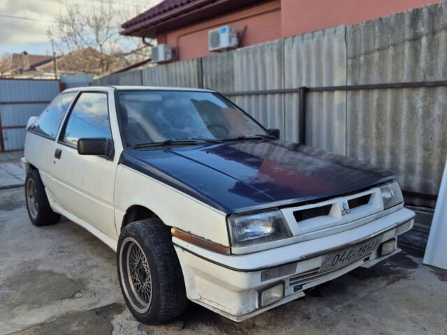 Білий Міцубісі Кольт, об'ємом двигуна 0 л та пробігом 100 тис. км за 800 $, фото 1 на Automoto.ua