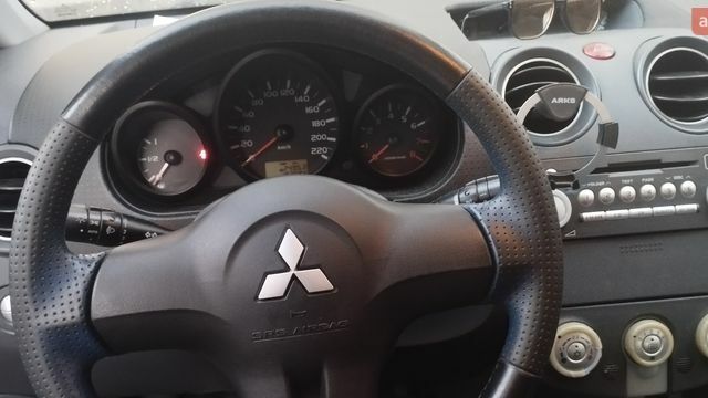 Черный Мицубиси Кольт, объемом двигателя 1.33 л и пробегом 196 тыс. км за 4000 $, фото 1 на Automoto.ua