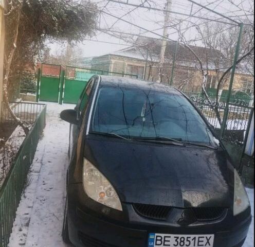 Черный Мицубиси Кольт, объемом двигателя 1.33 л и пробегом 245 тыс. км за 3200 $, фото 1 на Automoto.ua