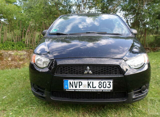 Черный Мицубиси Кольт, объемом двигателя 1.1 л и пробегом 125 тыс. км за 5300 $, фото 1 на Automoto.ua