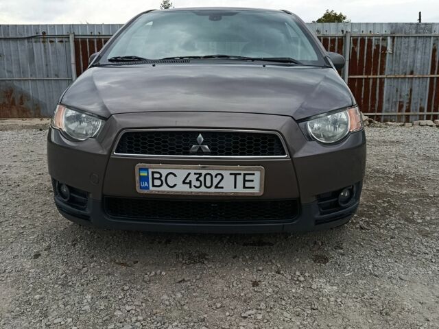 Мицубиси Кольт 2011 в Балаклее на Automoto.ua Коричневый Мицубиси Кольт, объемом двигателя 1.3 л и пробегом 240 тыс. км за 4900 $, фото 1 на Automoto.ua