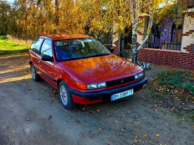 Міцубісі Кольт 1989 у Белгород-Днестровском на Automoto.ua Червоний Міцубісі Кольт, об'ємом двигуна 1.5 л та пробігом 395 тис. км за 1300 $, фото 1 на Automoto.ua
