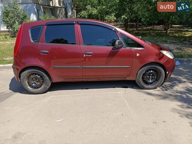 Червоний Міцубісі Кольт, об'ємом двигуна 1.3 л та пробігом 220 тис. км за 3190 $, фото 1 на Automoto.ua