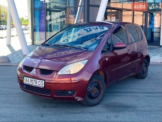 Красный Мицубиси Кольт, объемом двигателя 1.5 л и пробегом 372 тыс. км за 2750 $, фото 1 на Automoto.ua