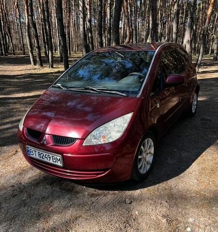 Красный Мицубиси Кольт, объемом двигателя 1.3 л и пробегом 221 тыс. км за 4300 $, фото 1 на Automoto.ua