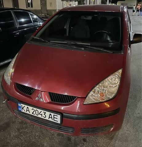 Мицубиси Кольт 2007 в Вышгороде на Automoto.ua Красный Мицубиси Кольт, объемом двигателя 1.3 л и пробегом 250 тыс. км за 2550 $, фото 1 на Automoto.ua