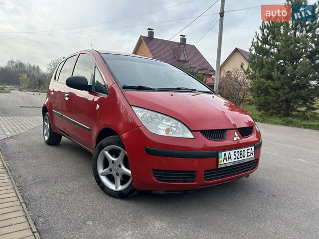 Красный Мицубиси Кольт, объемом двигателя 1.33 л и пробегом 138 тыс. км за 3800 $, фото 1 на Automoto.ua